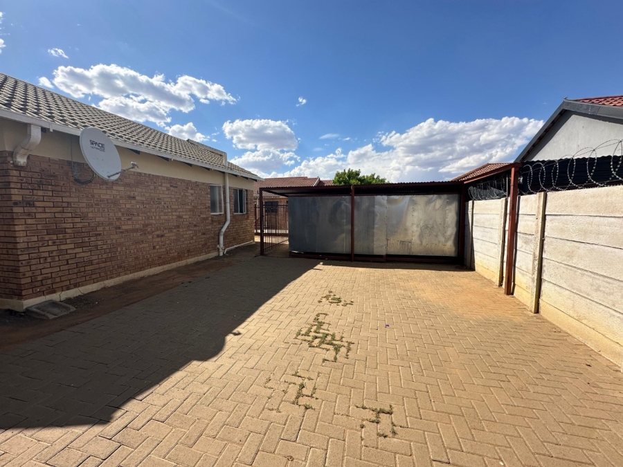 2 Bedroom Property for Sale in Vista Park Free State